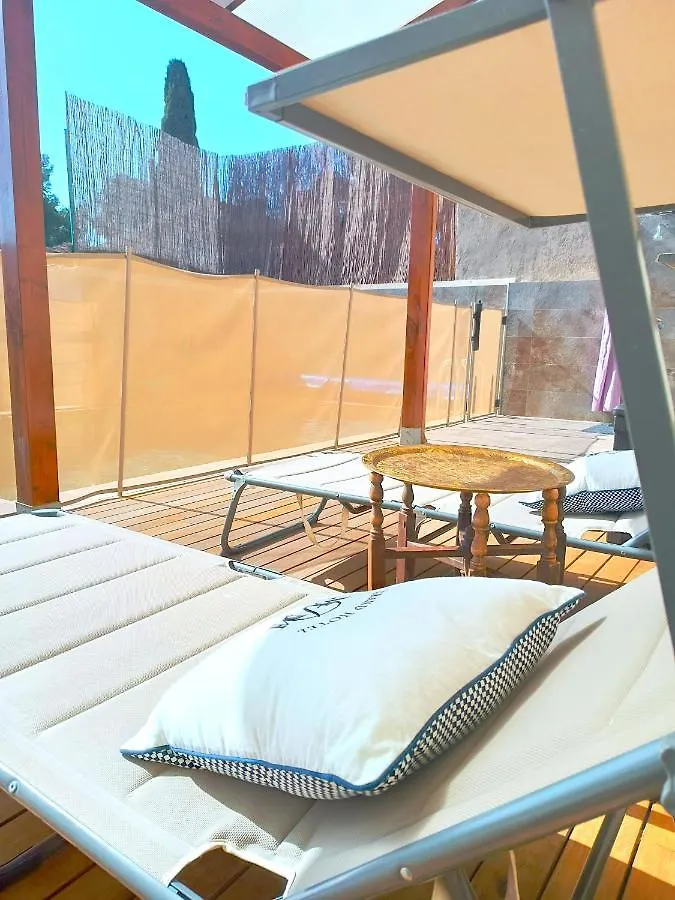 Villa House With Pool Near Park Guell Barcellona